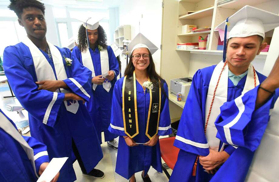 graduation dresses for high school seniors