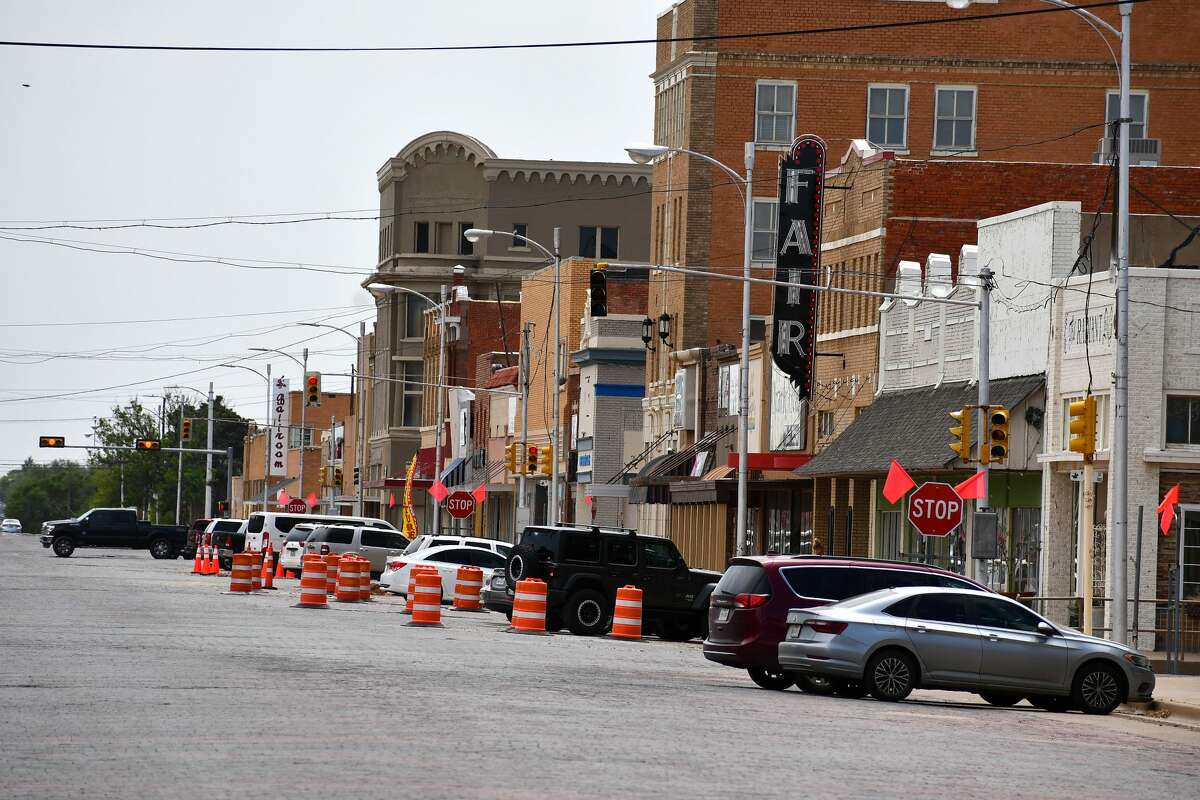 Citizens Cautious As Plainview Businesses Open Back Up