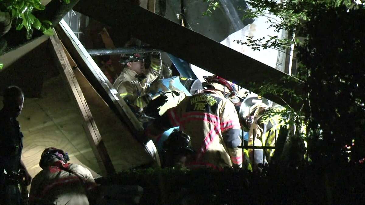 Houston police chief IDs fallen officer in helicopter crash at Greenspoint apartment