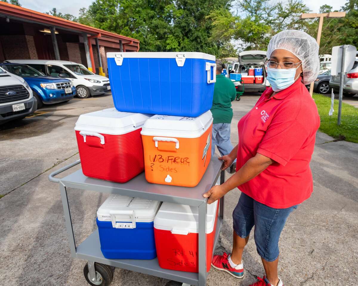 Meals on Wheels keeps up service that's especially vital in days of social distancing