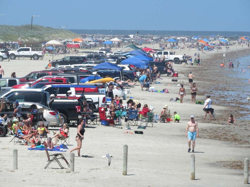 'It was a jungle out there' Photos show crowded Port Aransas beach as Texas reopens during