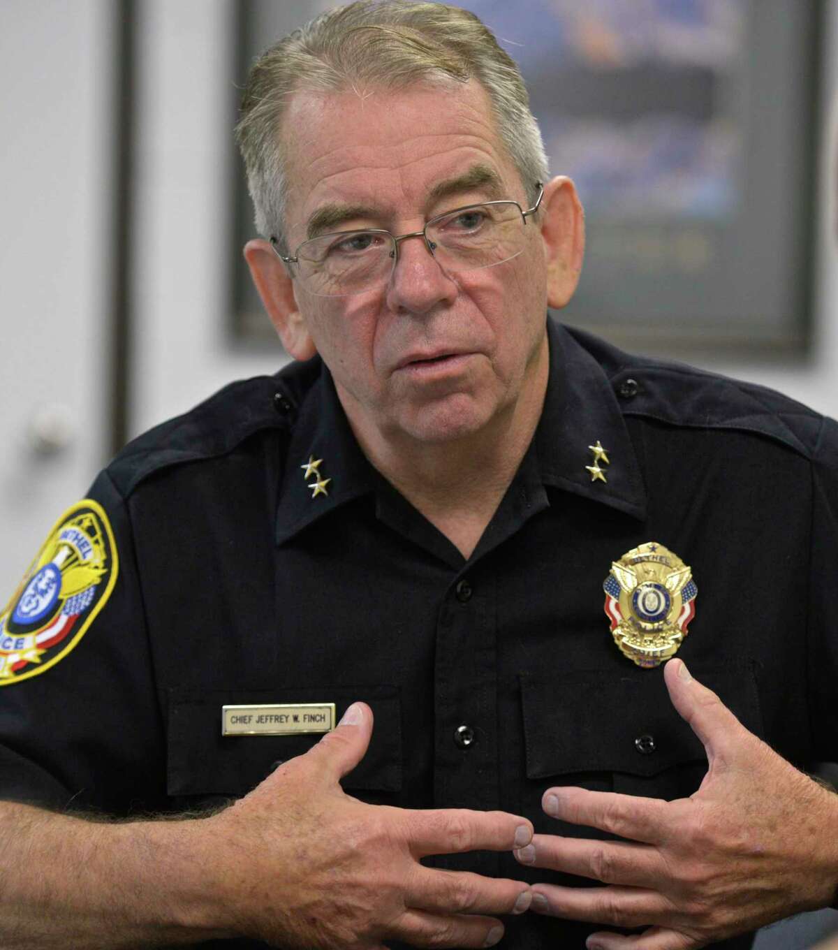 Bethel police chief to retire after 23 years