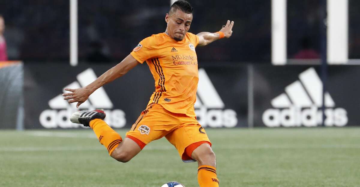 Houston Dynamo midfielder Darwin Ceren (24) crosses the ball during a match between the New England Revolution and the Houston Dynamo on June 29, 2019, at Gillette Stadium in Foxborough, Massachusetts. (Photo by Fred Kfoury III/Icon Sportswire via Getty Images)