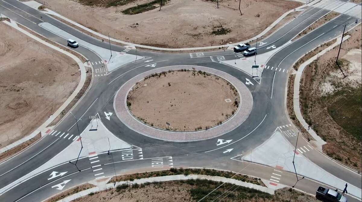 Video screenshot of the Tradewinds Boulevard and Anetta Drive roundabout.