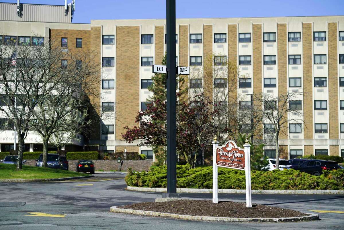 Visitor ban takes toll on NY nursing home residents, loved ones