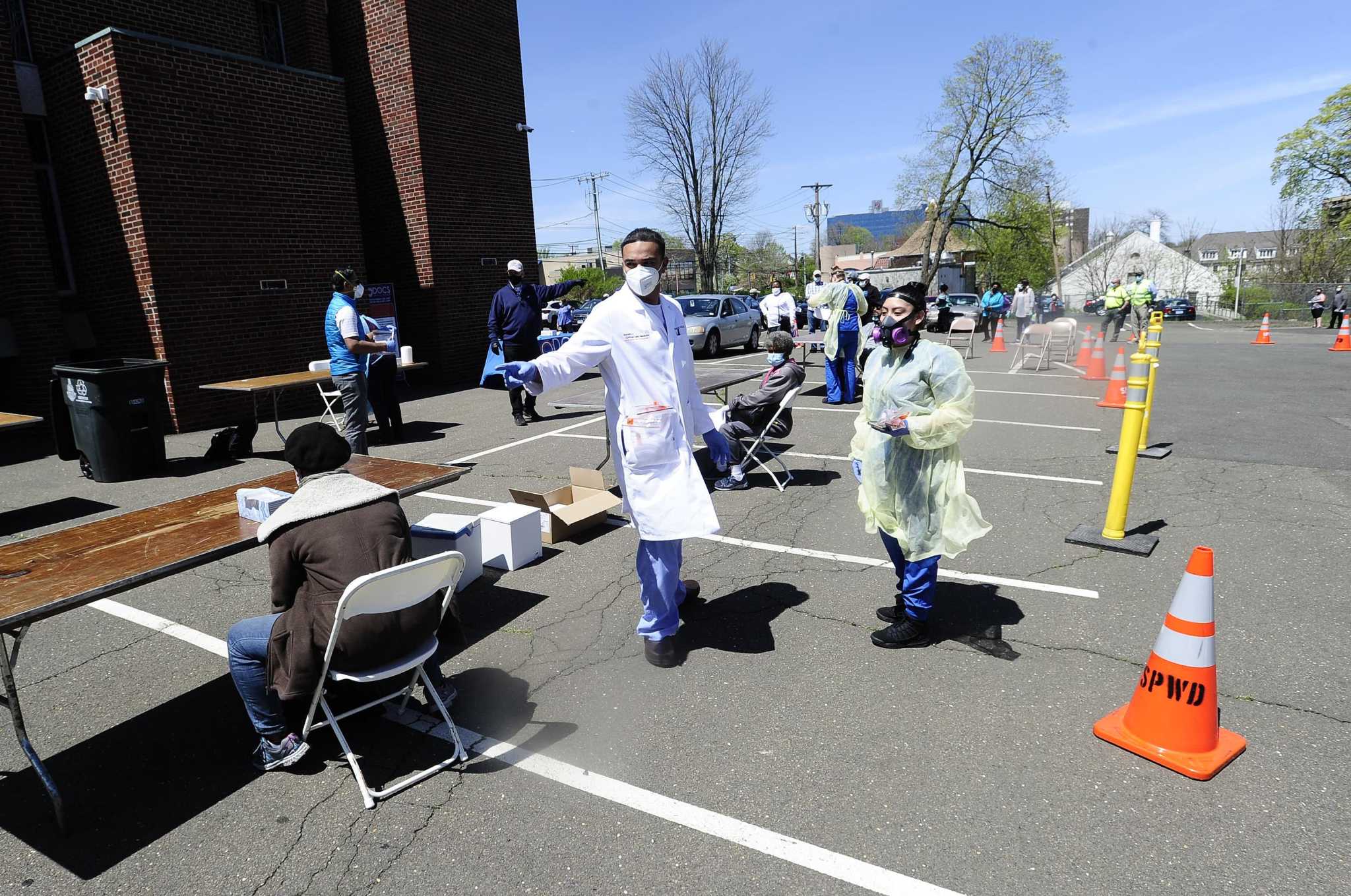 ctpost.com - Amanda Cuda and Peter Yankowski - Official: Badges could mark health care workers who are COVID vaccinated