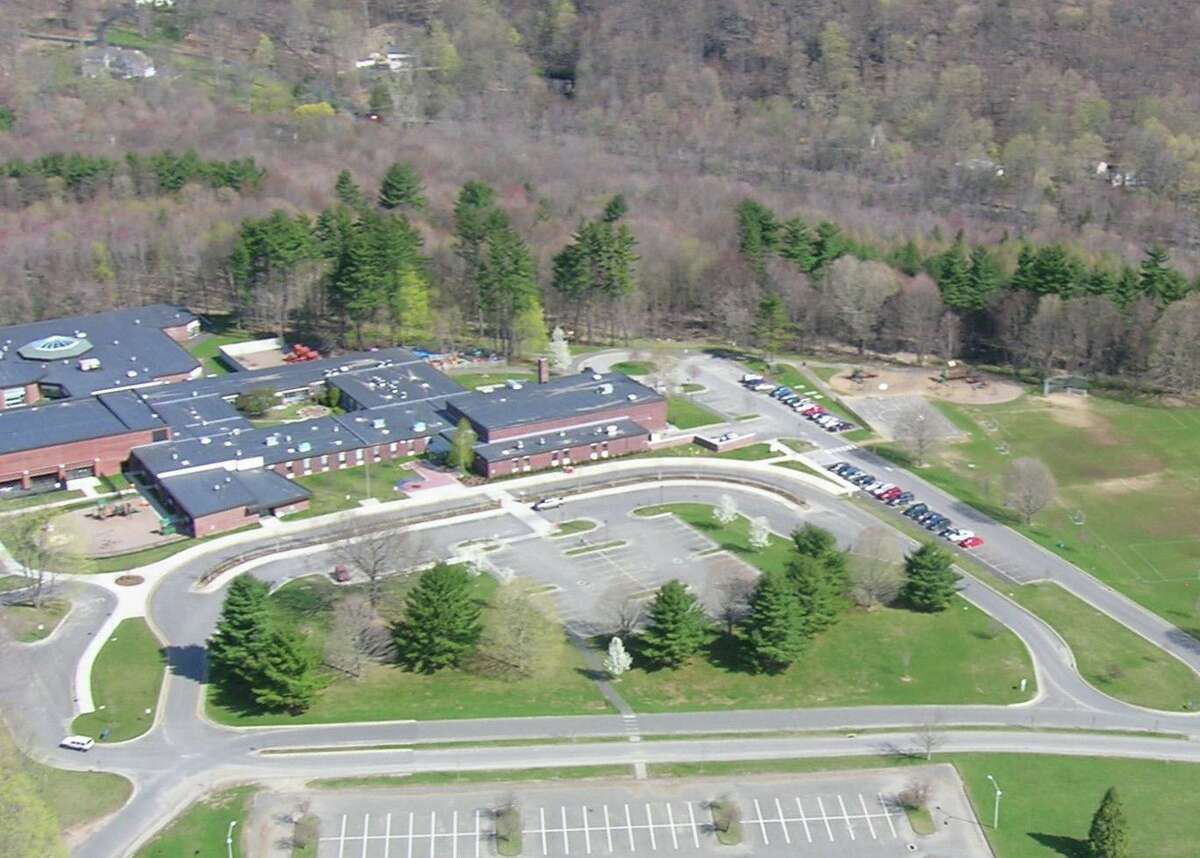 An arial view of Ridgefield’s Barlow Mountain School.