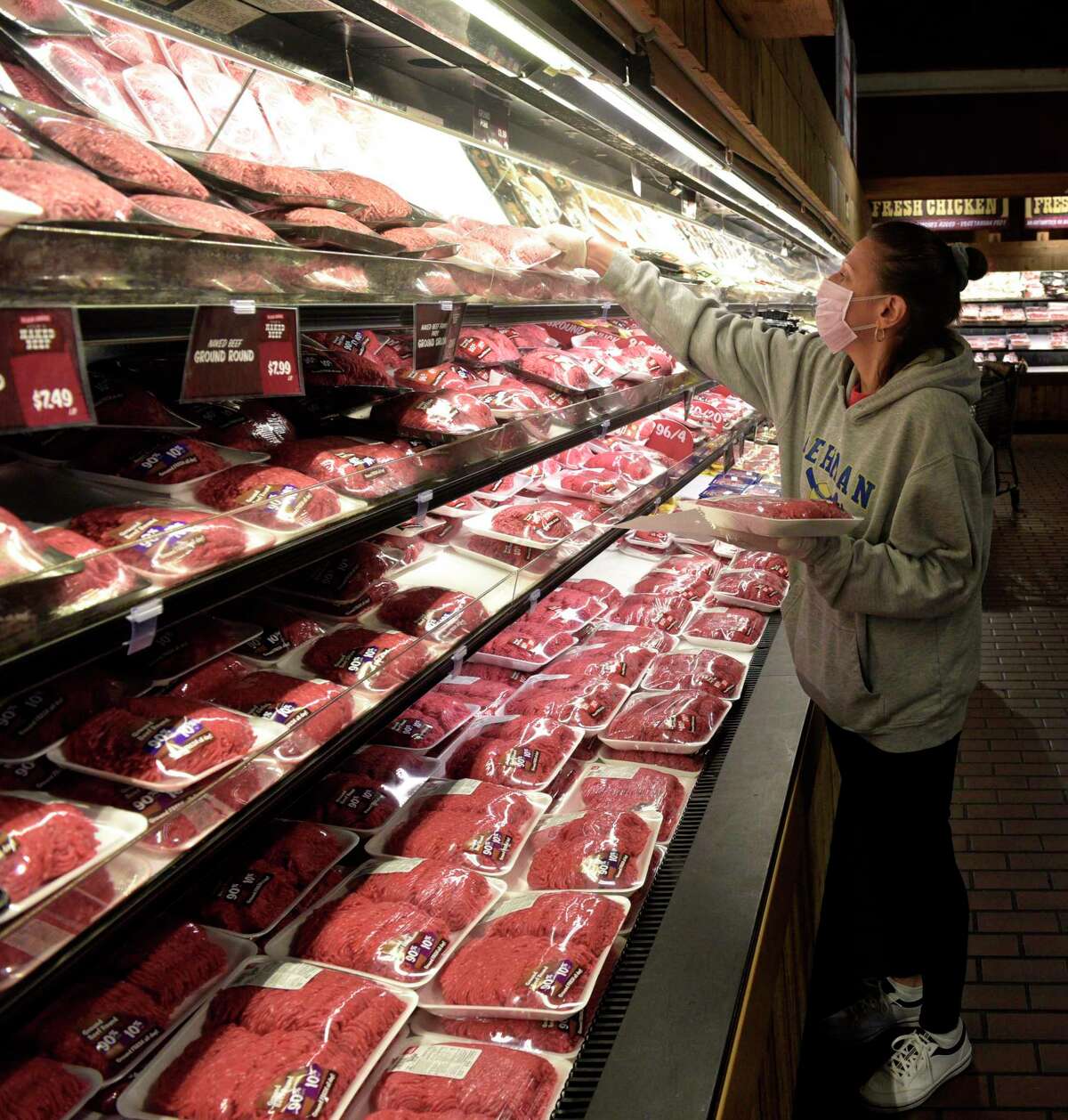 Amid national concerns, Stew Leonard Jr. says meat shortage temporary