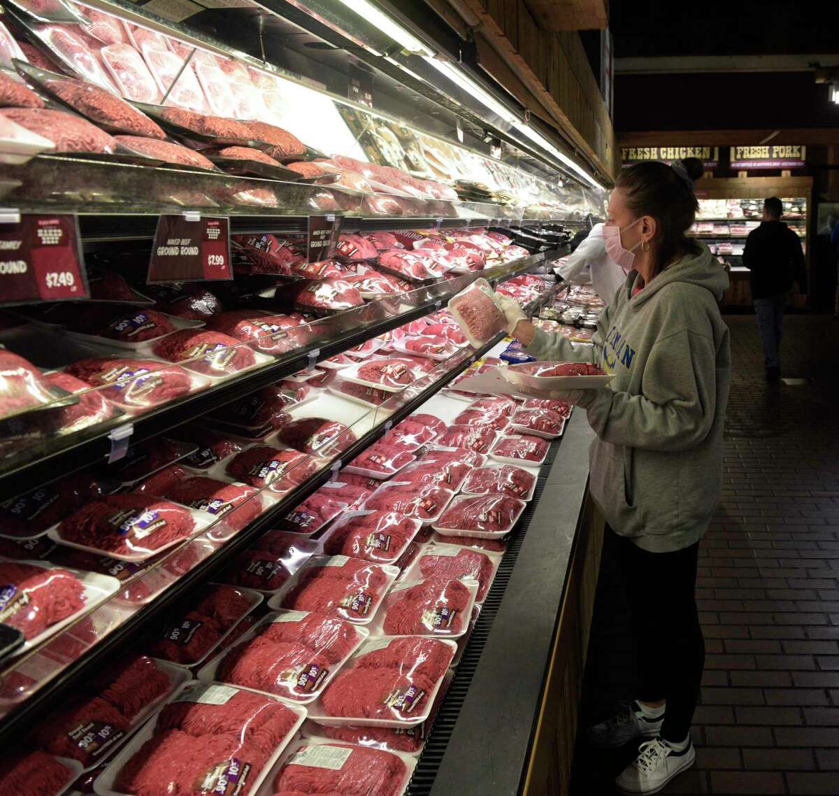 Amid national concerns, Stew Leonard Jr. says meat shortage temporary