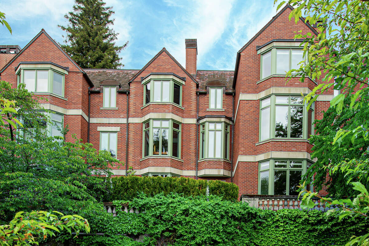 Peek inside 3M luxe condo nestled in Seattle's historic Merrill Court