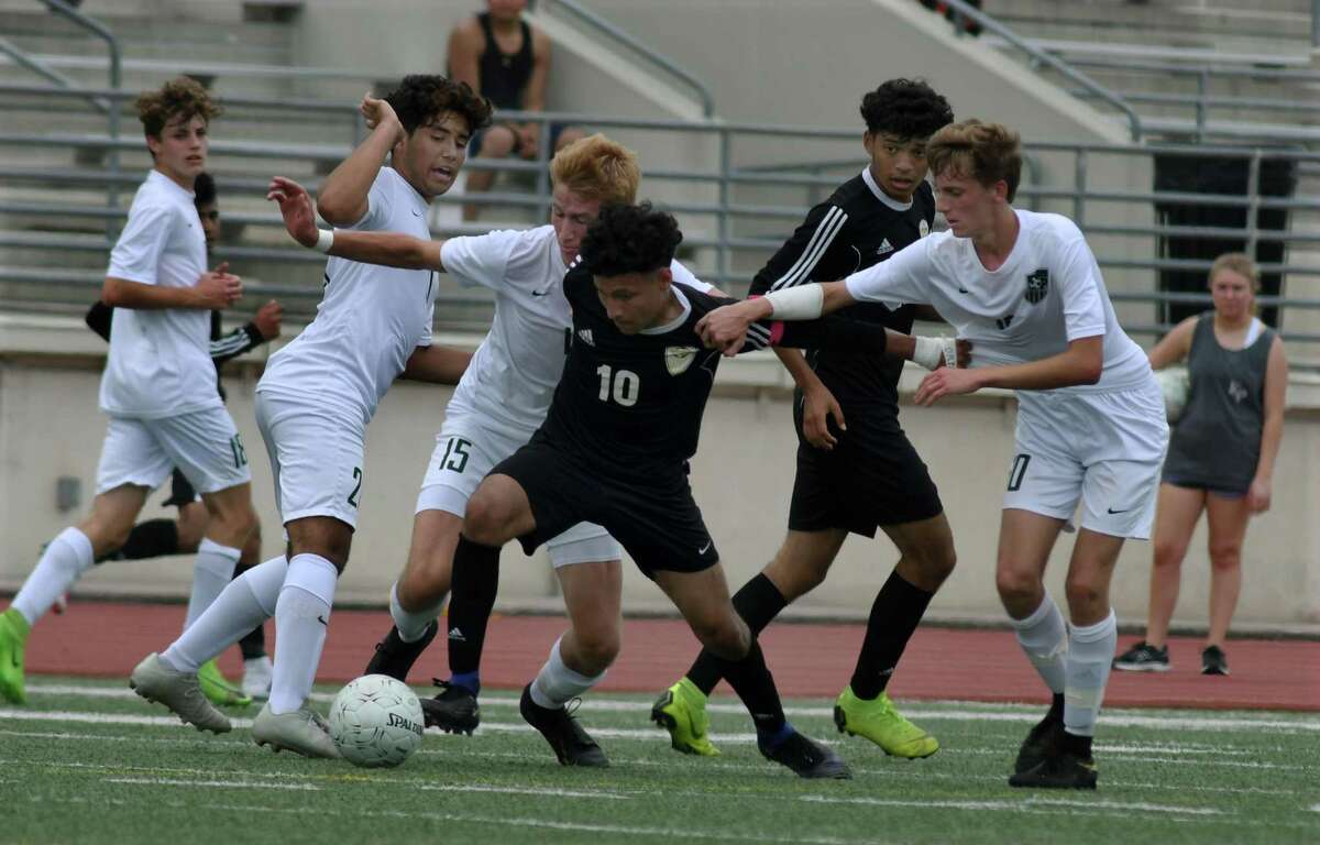 Soccer Kingwood Park’s Cervantes named District 205A MVP