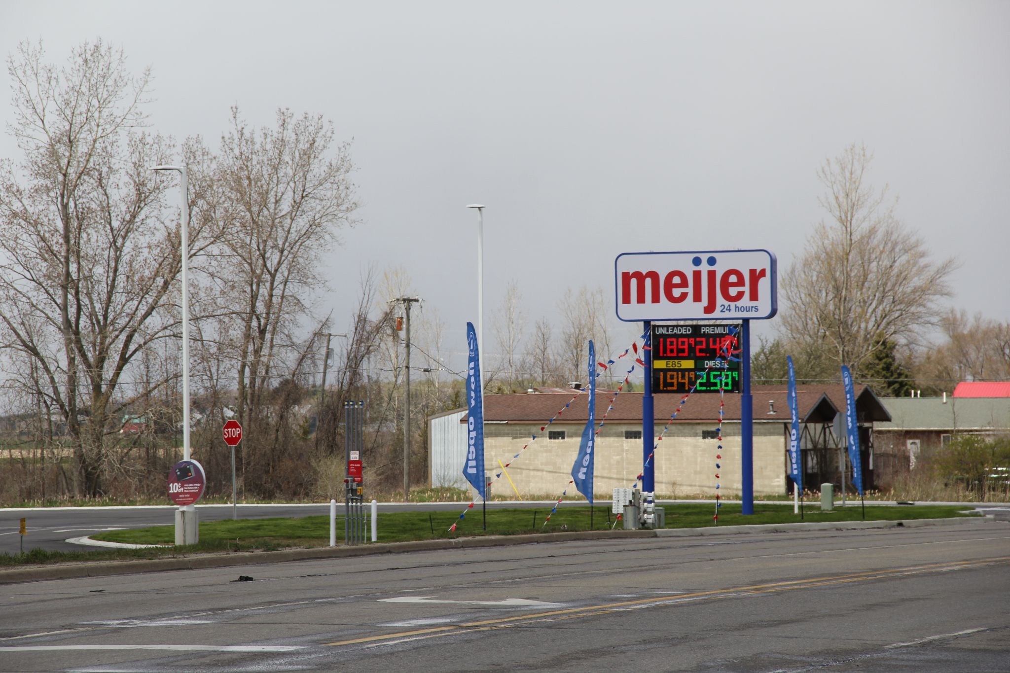 Meijer Gas Station Opens