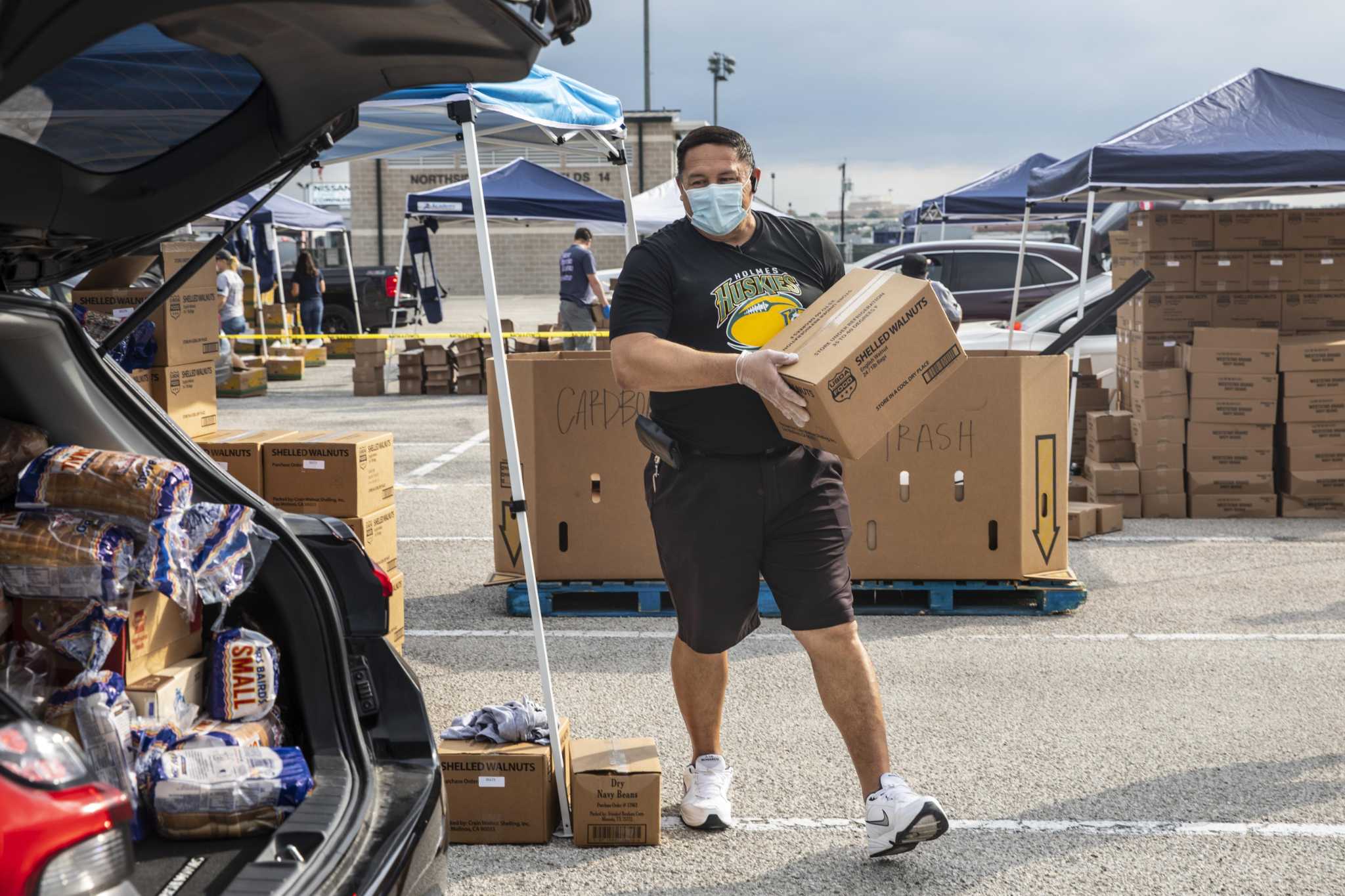 San Antonio Food Bank, Northside ISD feed hundreds of thousands