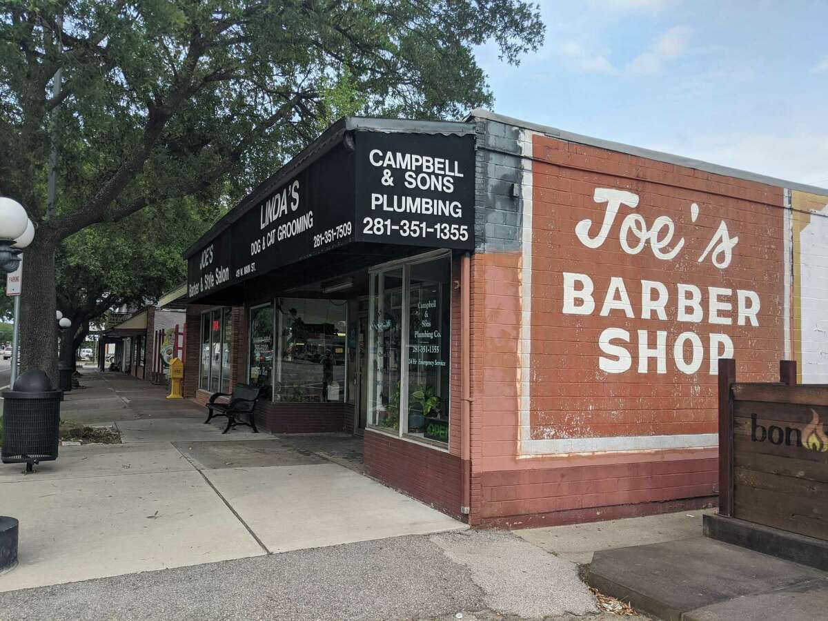 Barber shops, salons in northwest Houston reopen