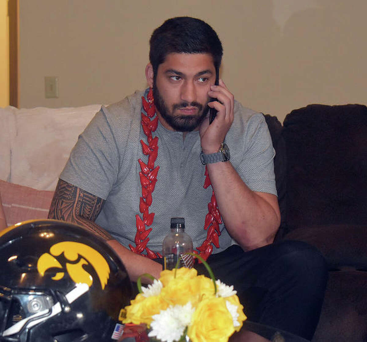 Hawkeye Heaven - AJ Epenesa inked a four-year rookie deal worth $5.8  million and is officially a member of the Buffalo Bills. His deal included  a $1.834 million signing bonus.