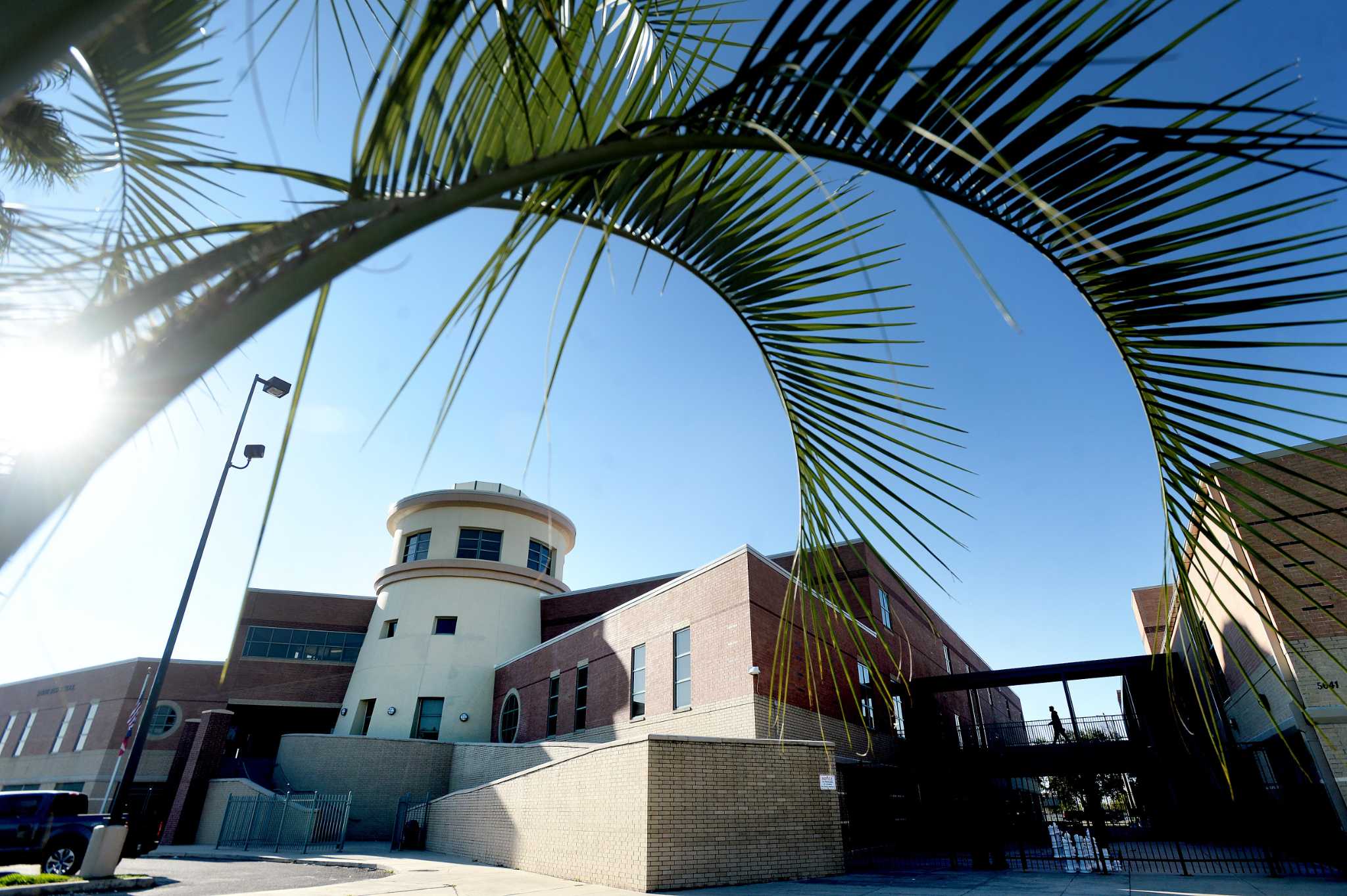 Sabine Pass ISD to hold hybrid graduation Saturday