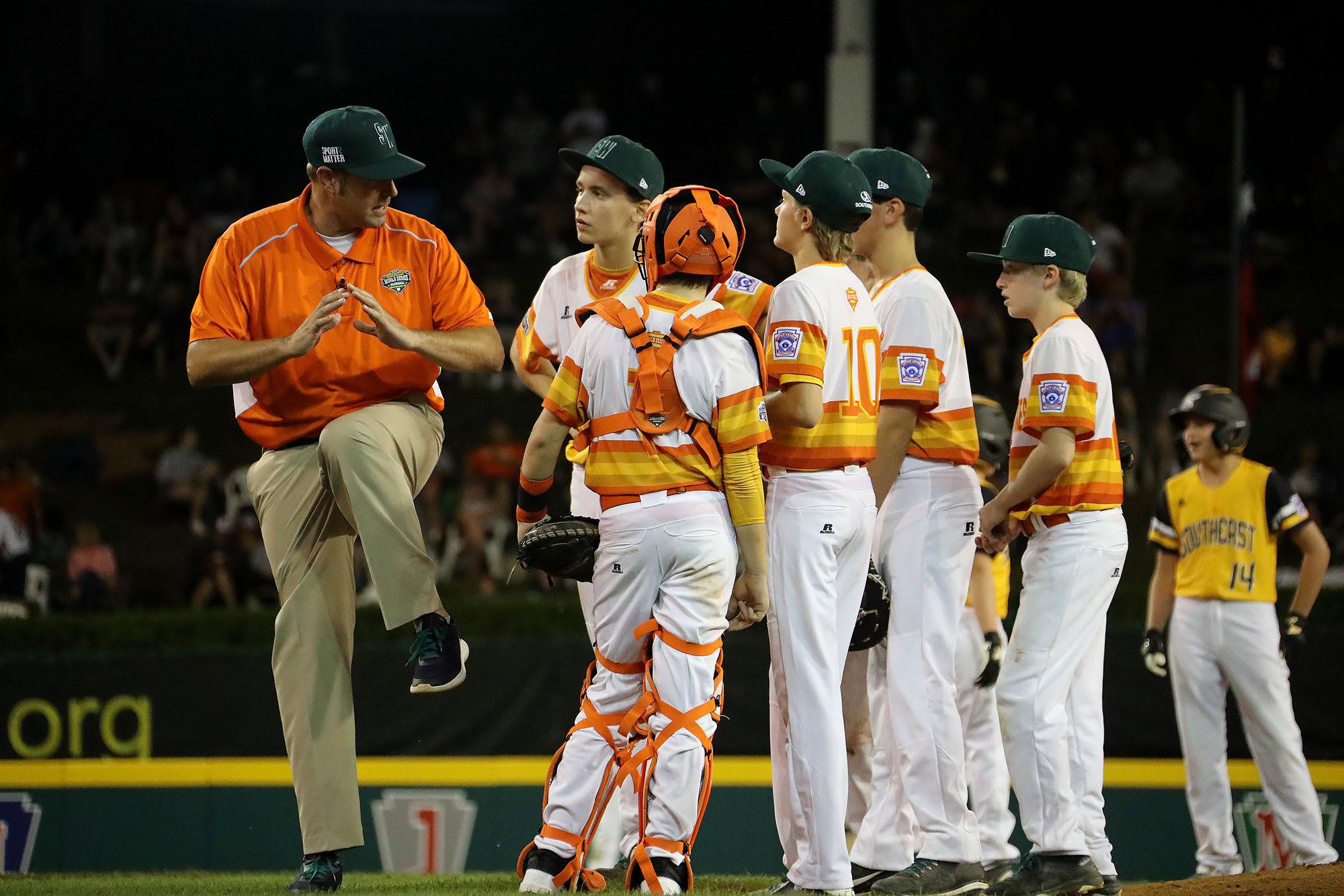 At the Little League World Series, Texas and Oklahoma Hug and Make Up