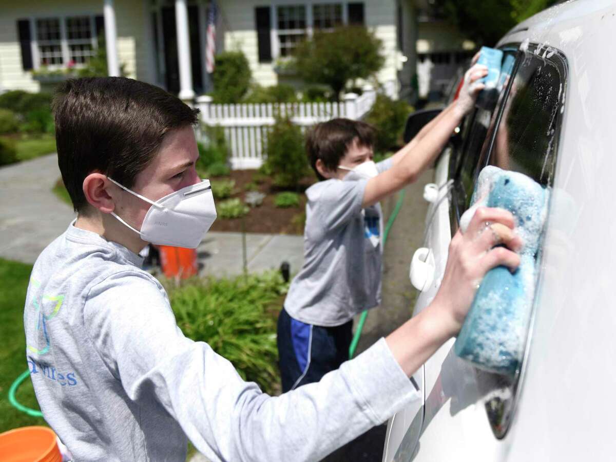 Coronavirus charity Greenwich HS sophomore washes cars, raises money