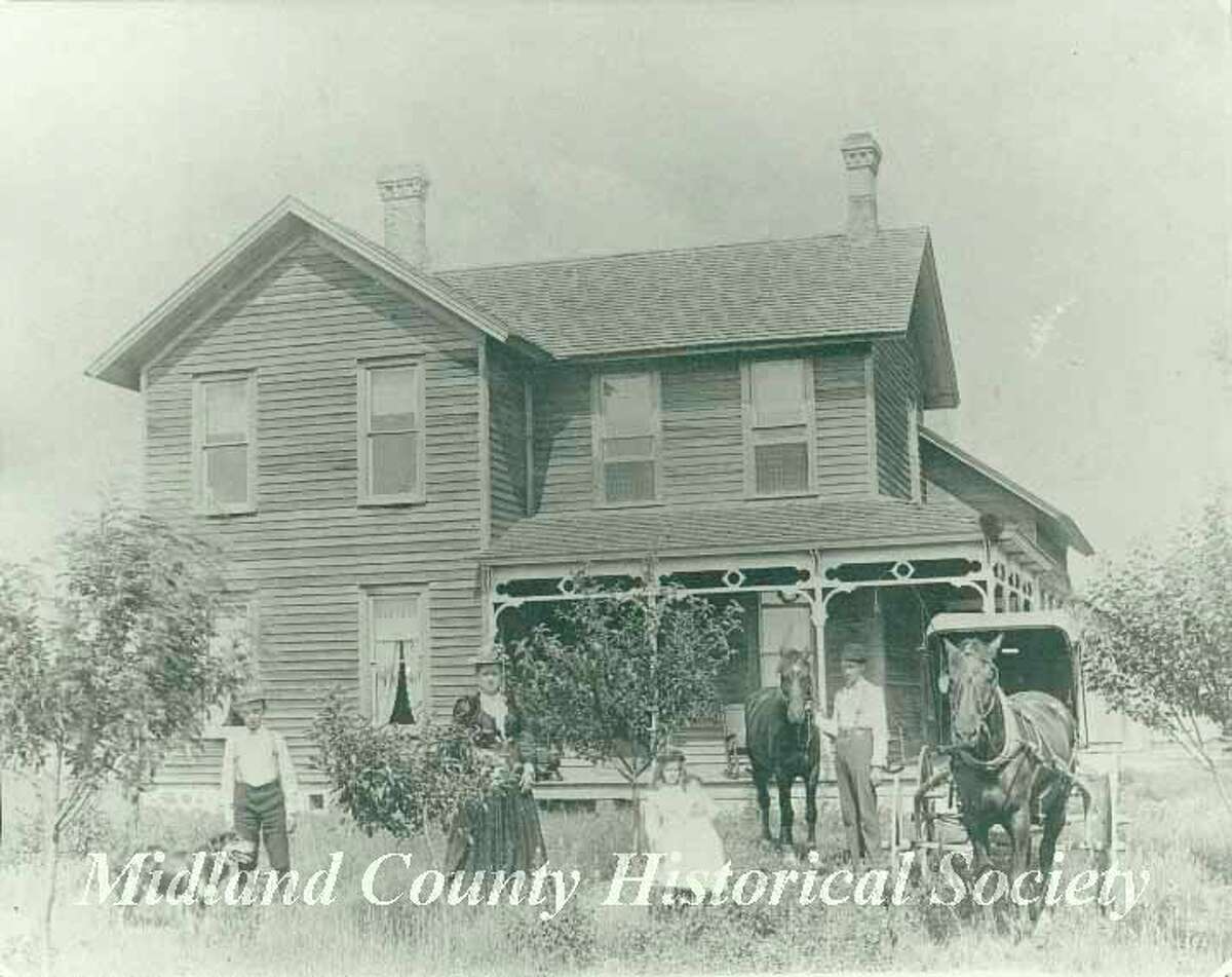 The Higgins residence (hotel) in Sanford. (Midland County Historical Society)