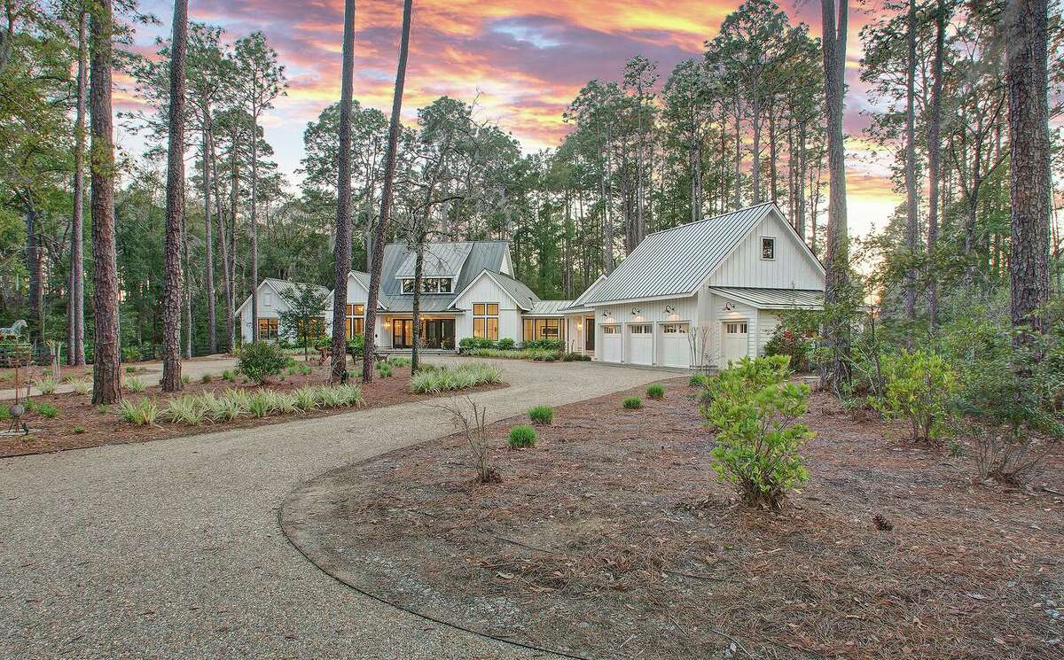 Getaway Contemporary farmhouse on 5acre estate in South Carolina’s