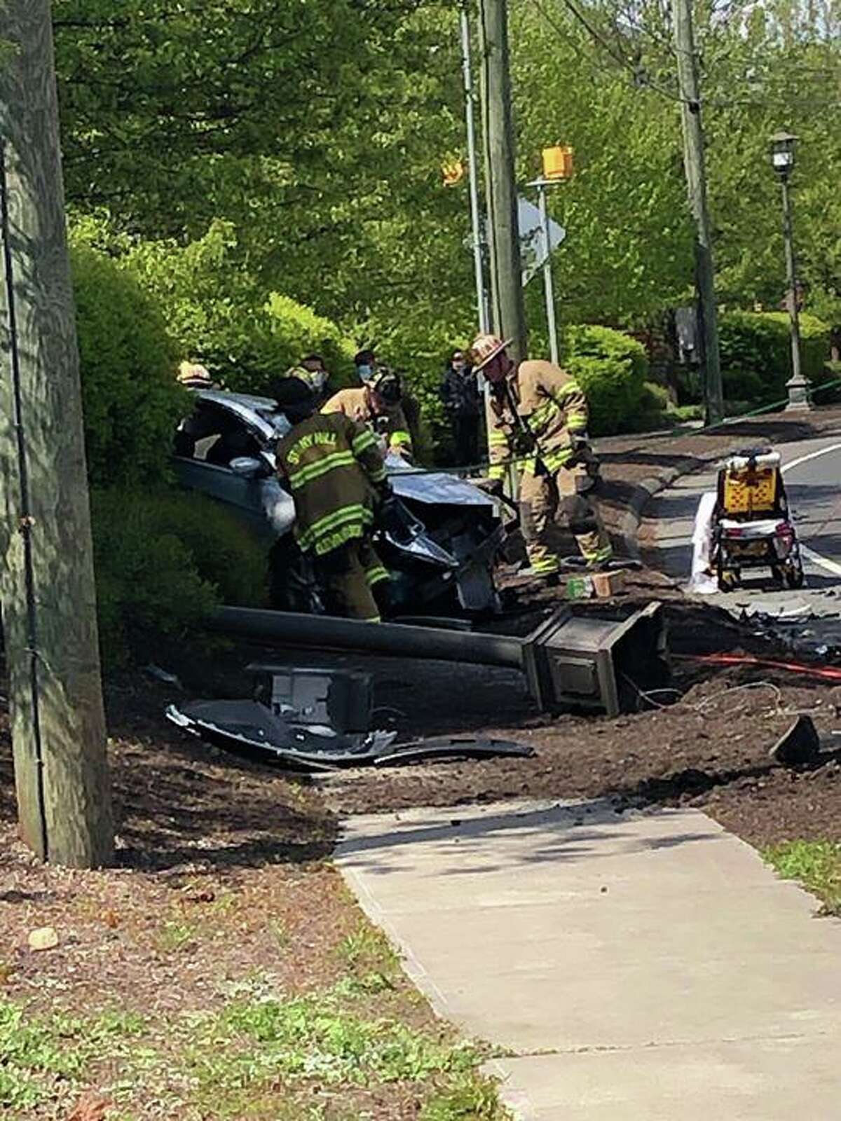 Police Bethel car accident results in injuries