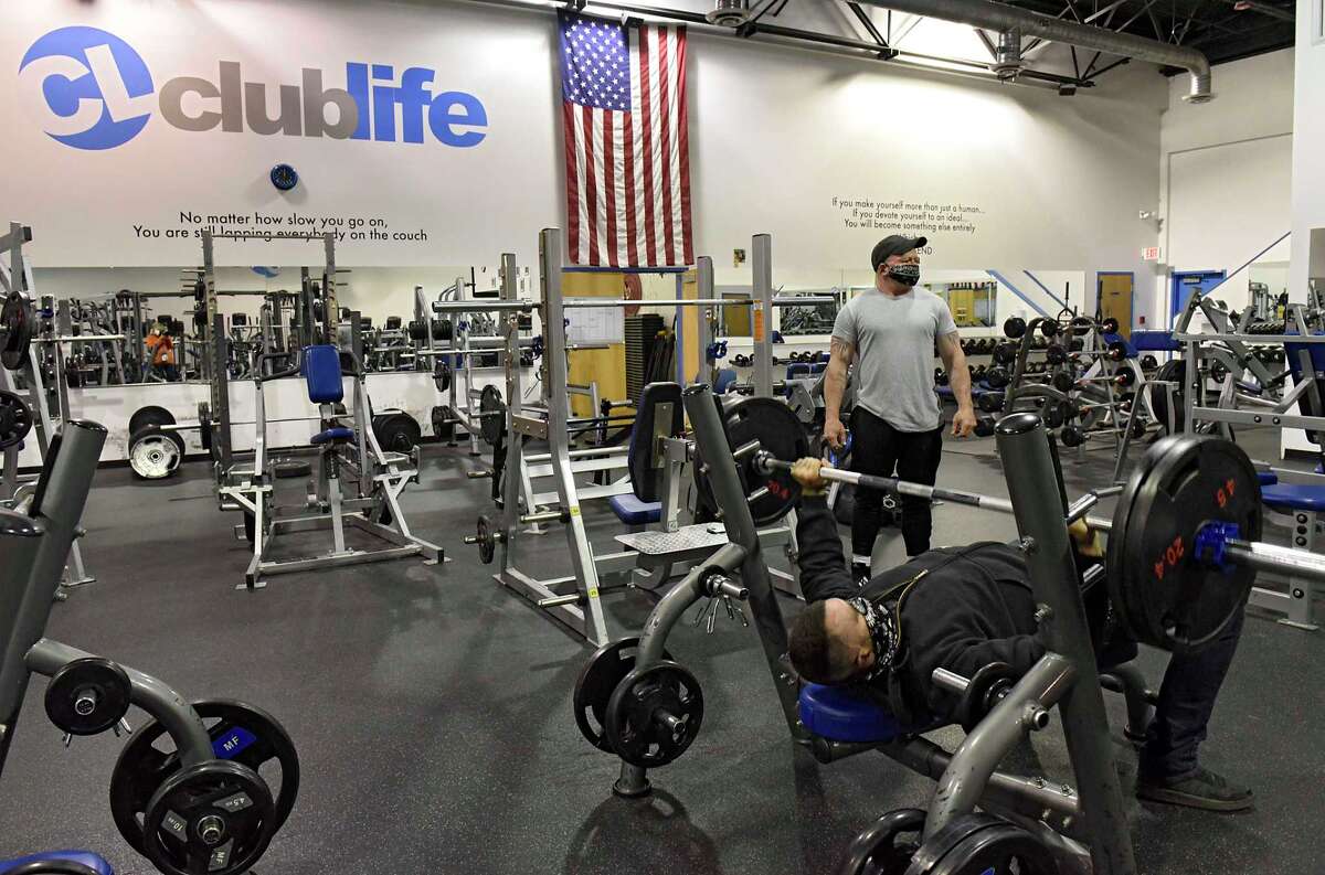 Churchill Defying Cuomo mandate, gym owner opens doors