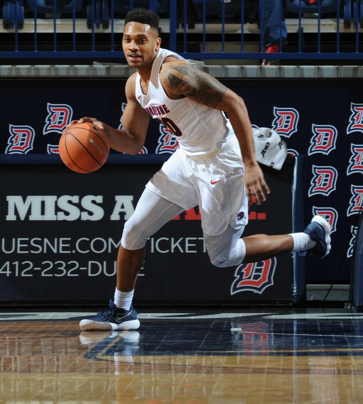 Duquesne Transfer Commits To Ualbany Basketball