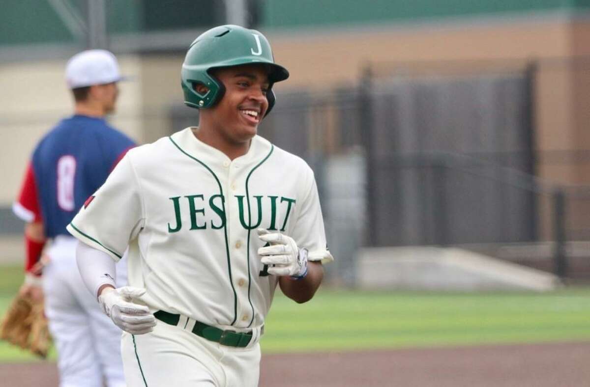 As a Strake Jesuit junior, Dylan Campbell posted a .367 batting average and .473 on-base percentage in 2019.