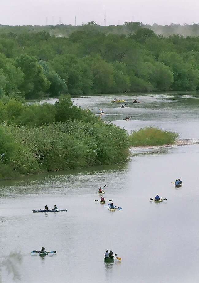 More than 70 people and one dog participated the 3rd Community Paddle on the River Saturday, October 12, 2019. Part of the 25th Annual Dia del Rio celebration, the event, hosted by the Rio Grande International Study Center with Councilman George Altgelt providing a light brunch at the Max Golf Course from which the group launched before finishing at the El Pico Water Treatment Plant. Photo: Cuate Santos / Laredo Morning Times / Laredo Morning Times