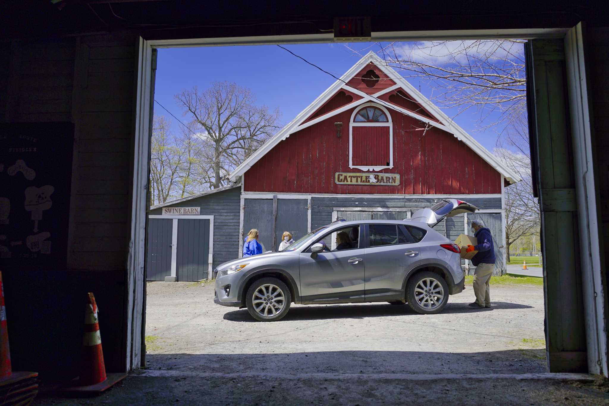 In Cobleskill, giveaway keeps farmers safe from coronavirus