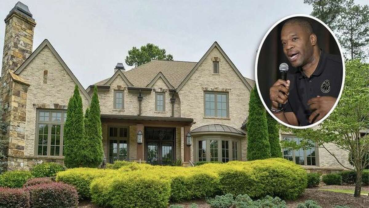 Former NBA All-Star Antonio Davis Selling Country Club Mansion in Georgia