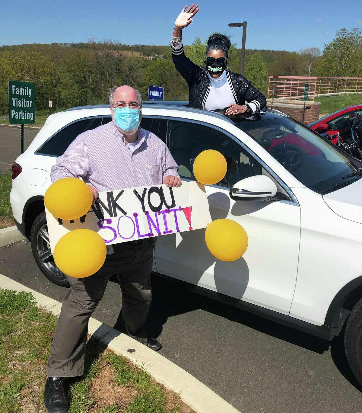 First Responders Cheer On Dcf Health Care Workers In Middletown