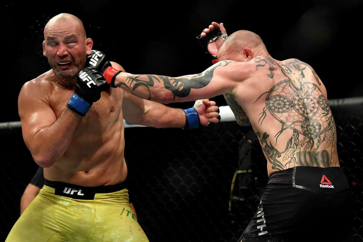 Glover Teixiera, left, beat Anthony Smith on Wednesday by TKO during UFC Fight Night in Jacksonville, Fla.