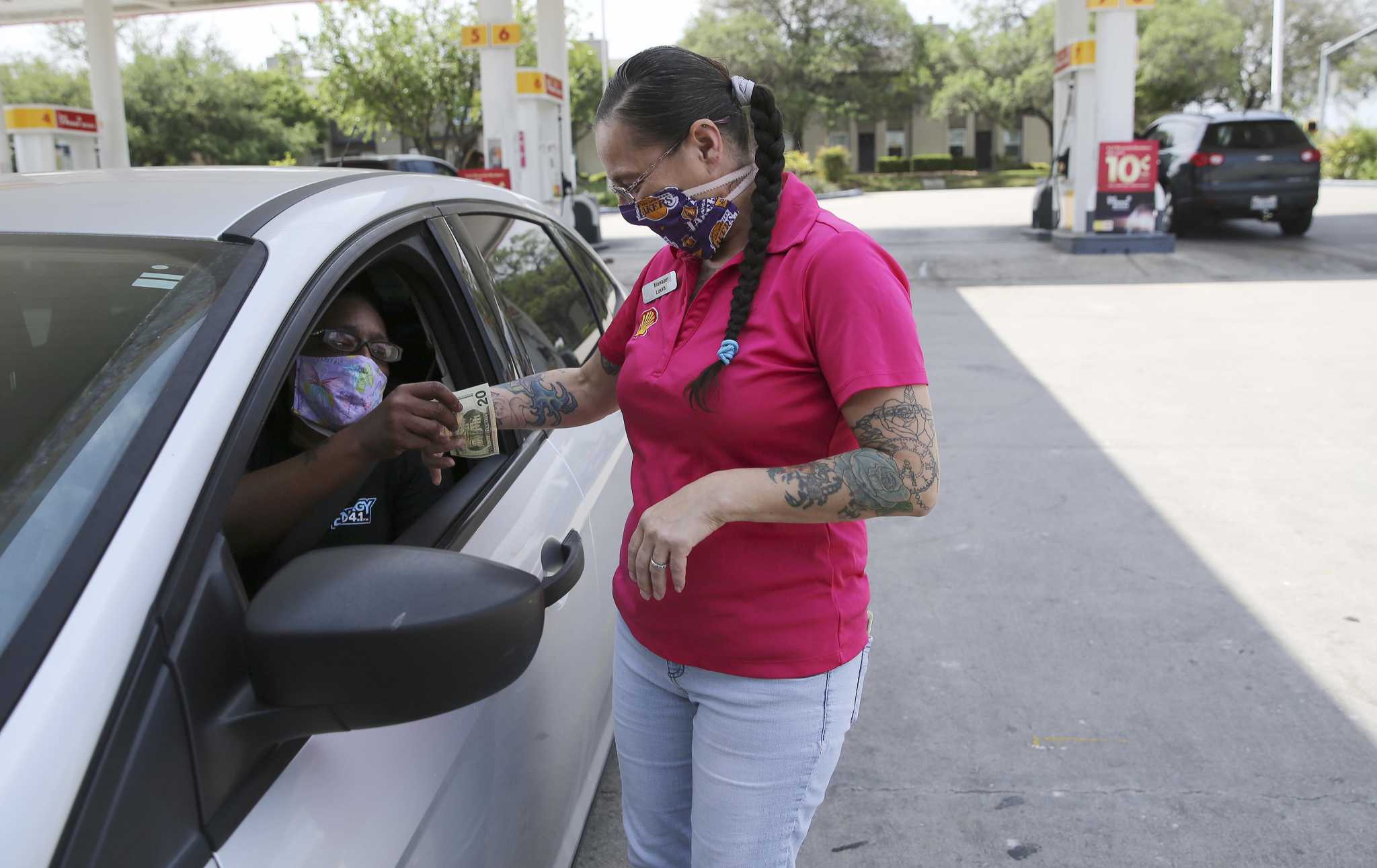 san antonio drivers pay some of the cheapest gas prices in the u s expressnews com https www expressnews com business article san antonio drivers pay some of the cheapest gas 15476592 php