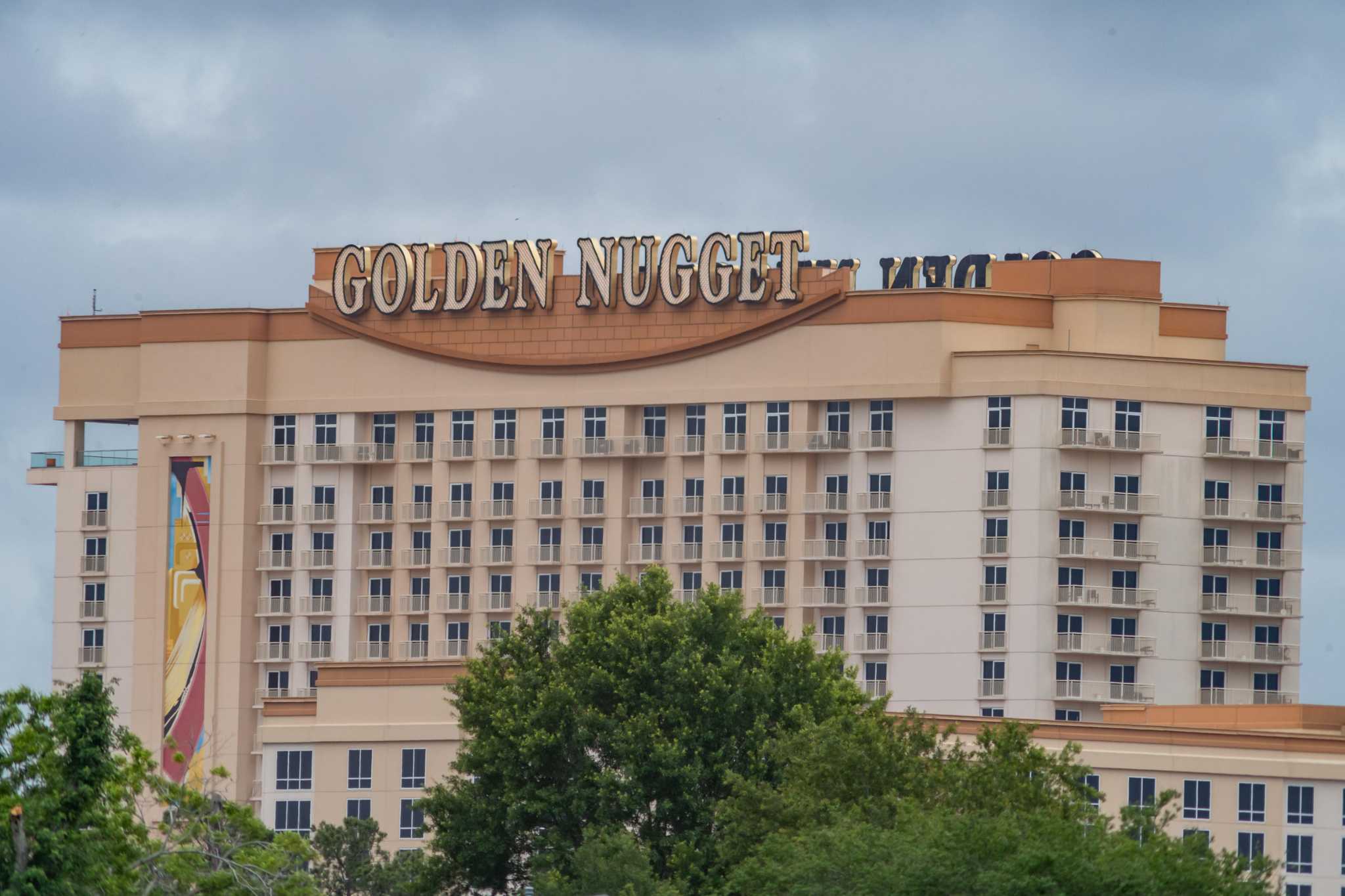 Golden nugget casino lake charles restaurants open