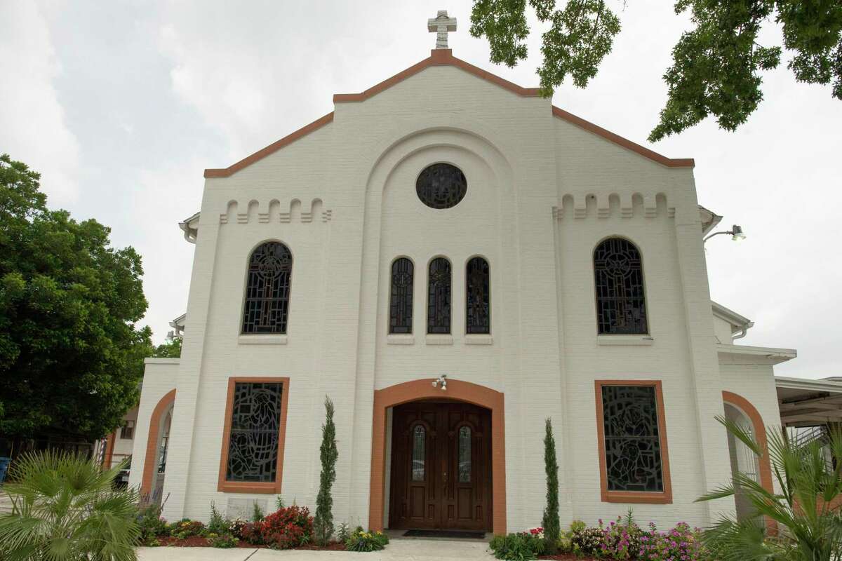 More San Antonio churches opening doors again for public worship after
