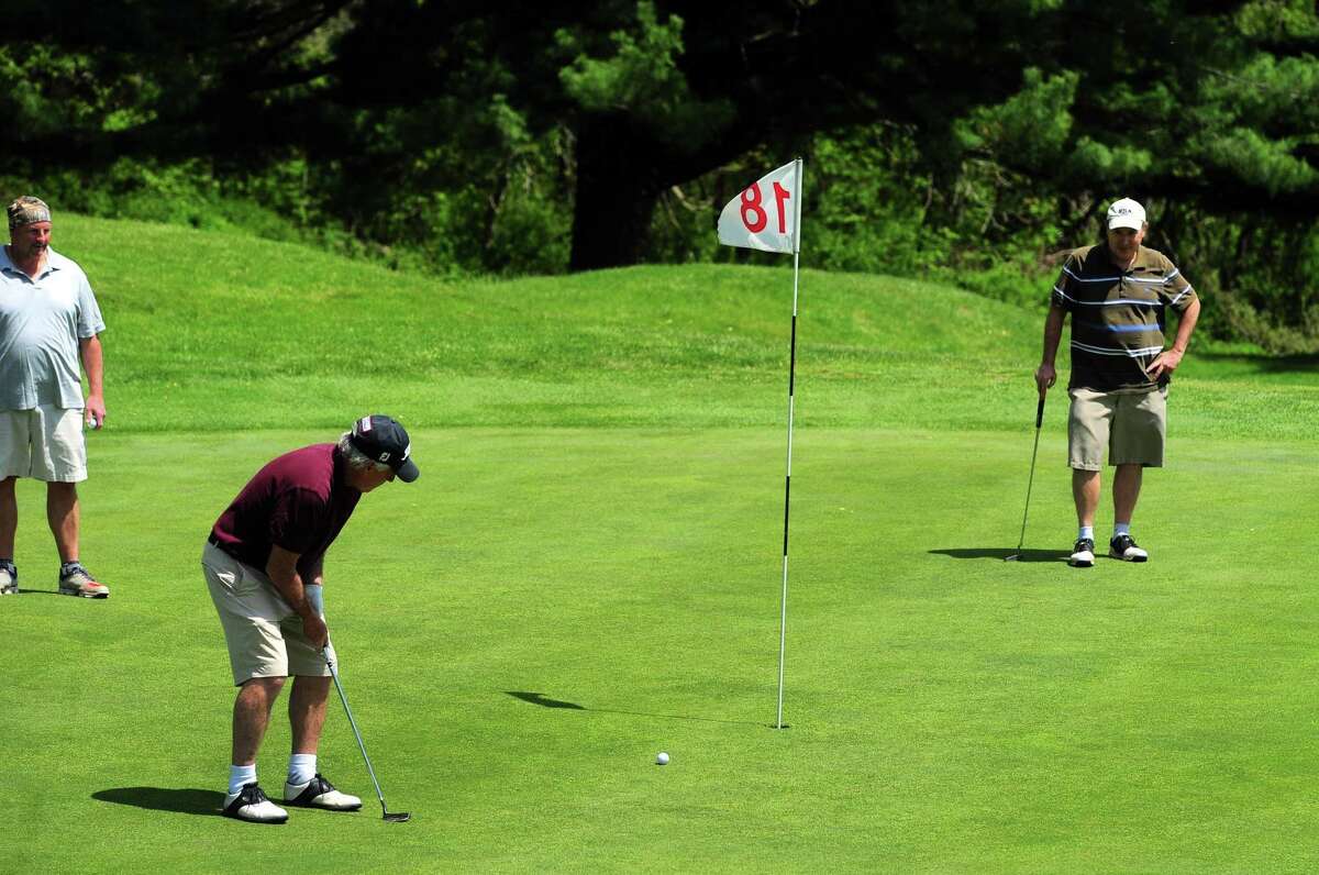 Golfers return to Fairchild Wheeler