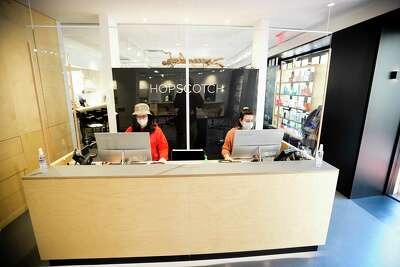 Hair Salons Open In Enfield Ct