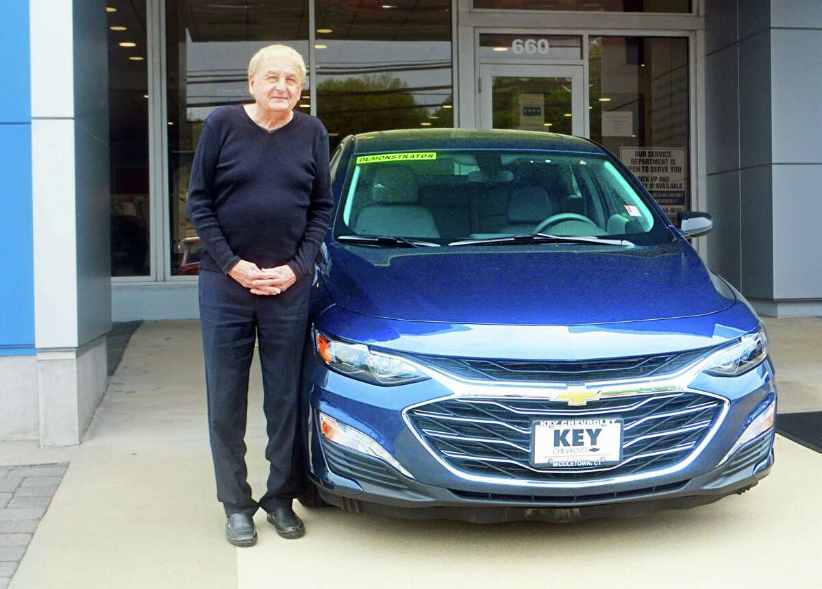 Expert Middletown car salesman, 78, marks 50 years of success in business