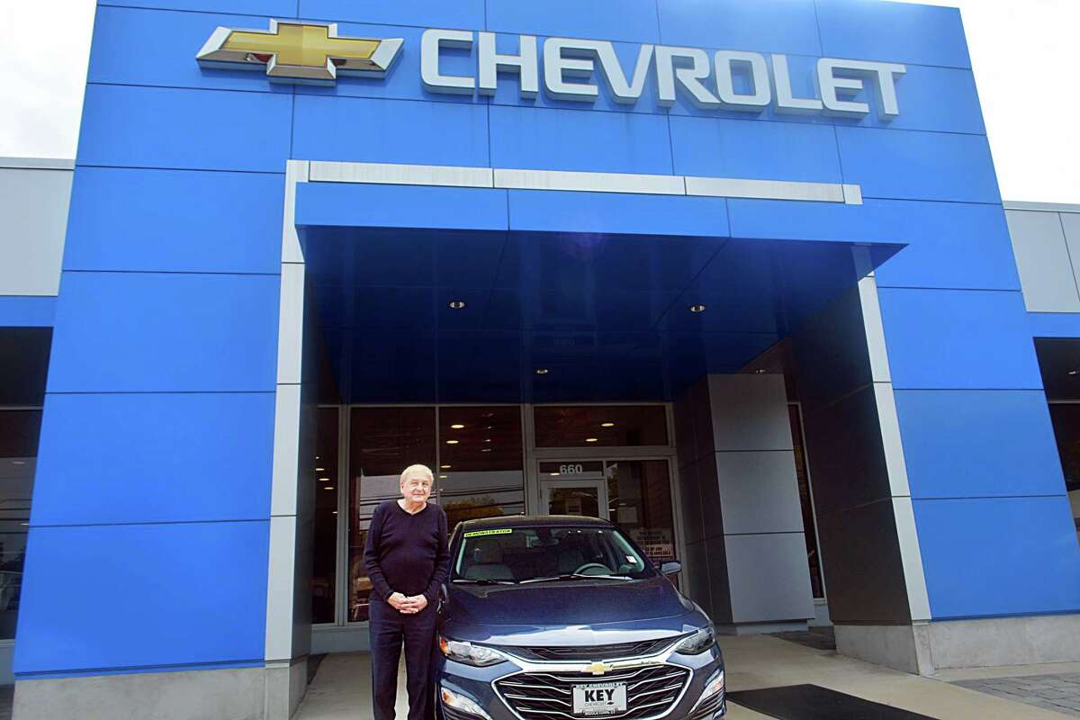 Expert Middletown car salesman, 78, marks 50 years of success in business