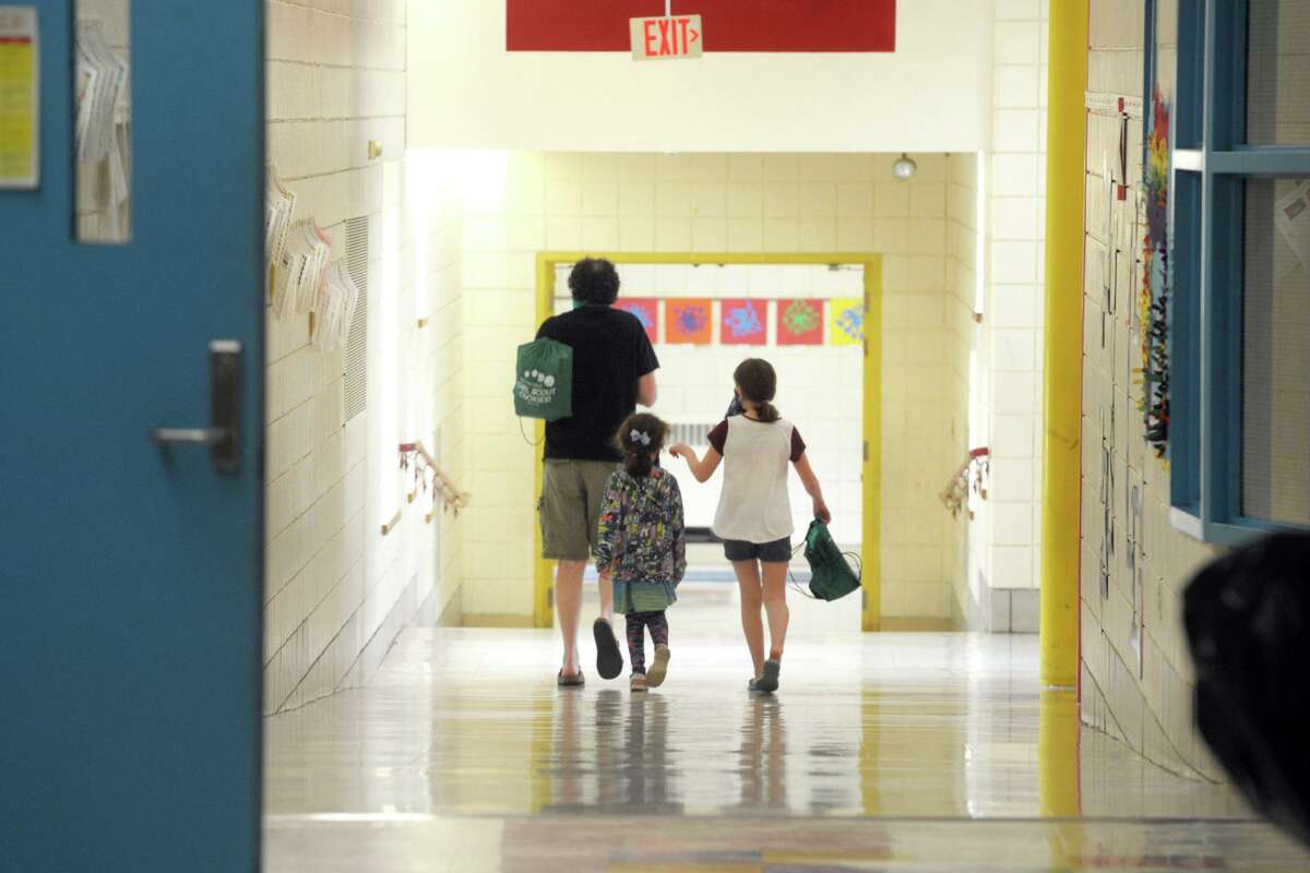 Shelton’s students visit school one last time
