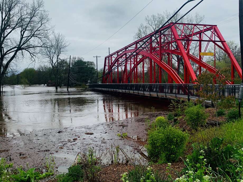 Flood Update: More Midland County roads close as river rises - Midland ...