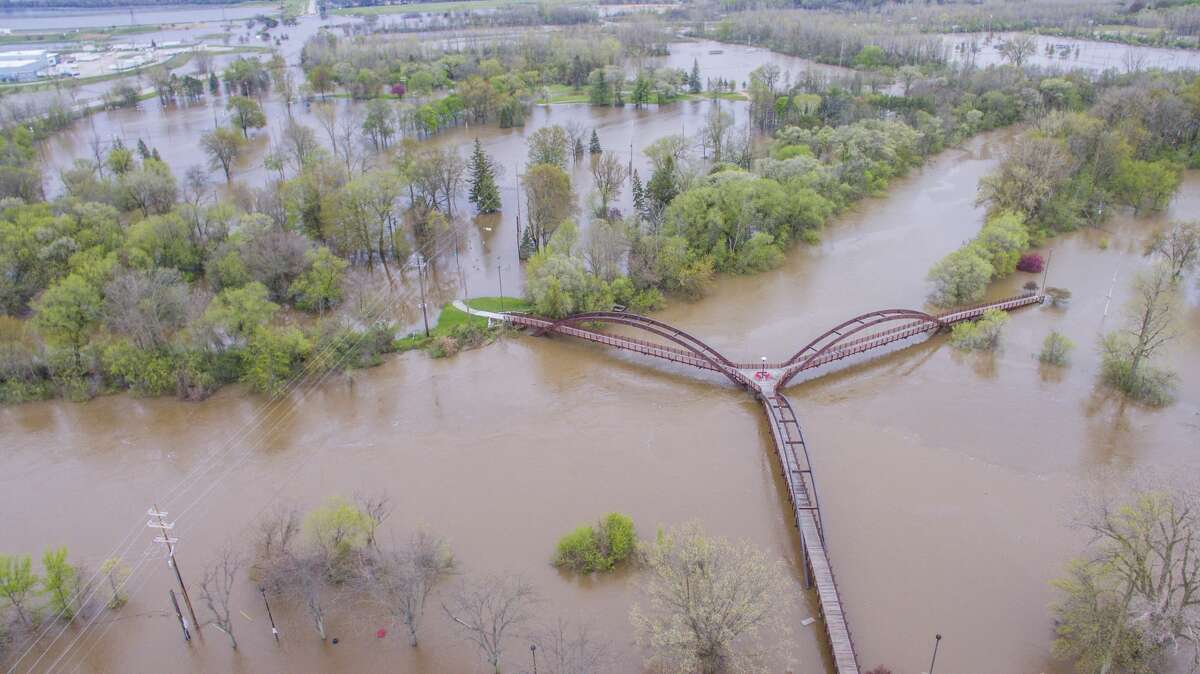 Aerial photographs show flooding in downtown Midland Tuesday, May 19, 2020. (Adam Ferman/for the Daily News)