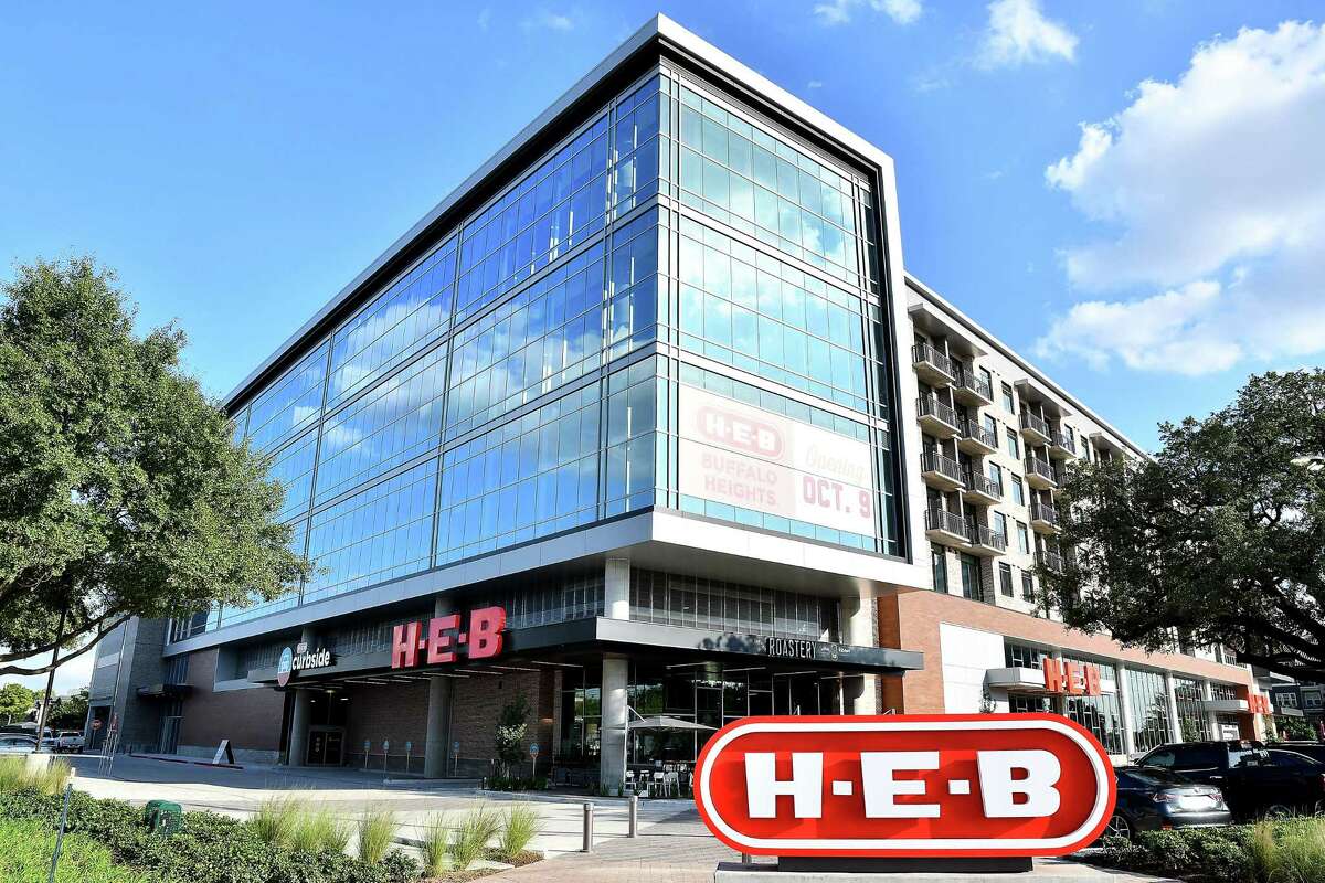 H-E-B joins other Texas health systems tasked in distributing the COVID-19 vaccine.