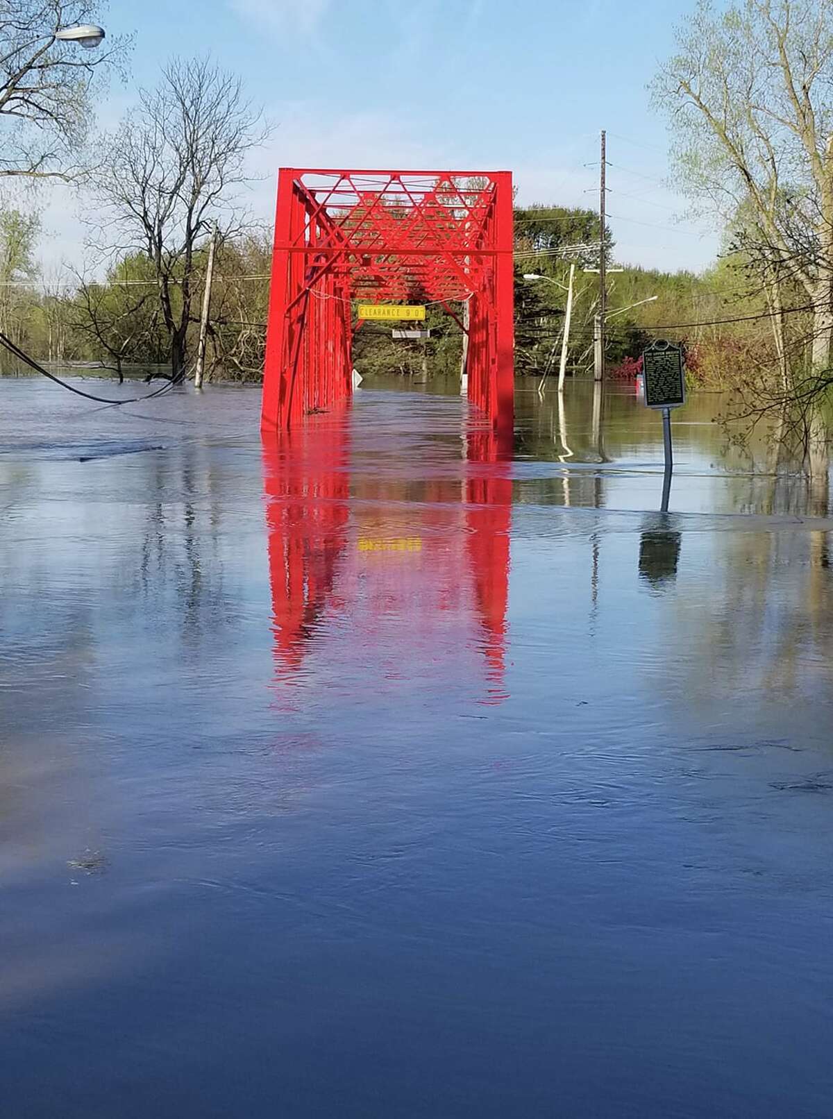 Midland residents feel impact of flooding following dam failure