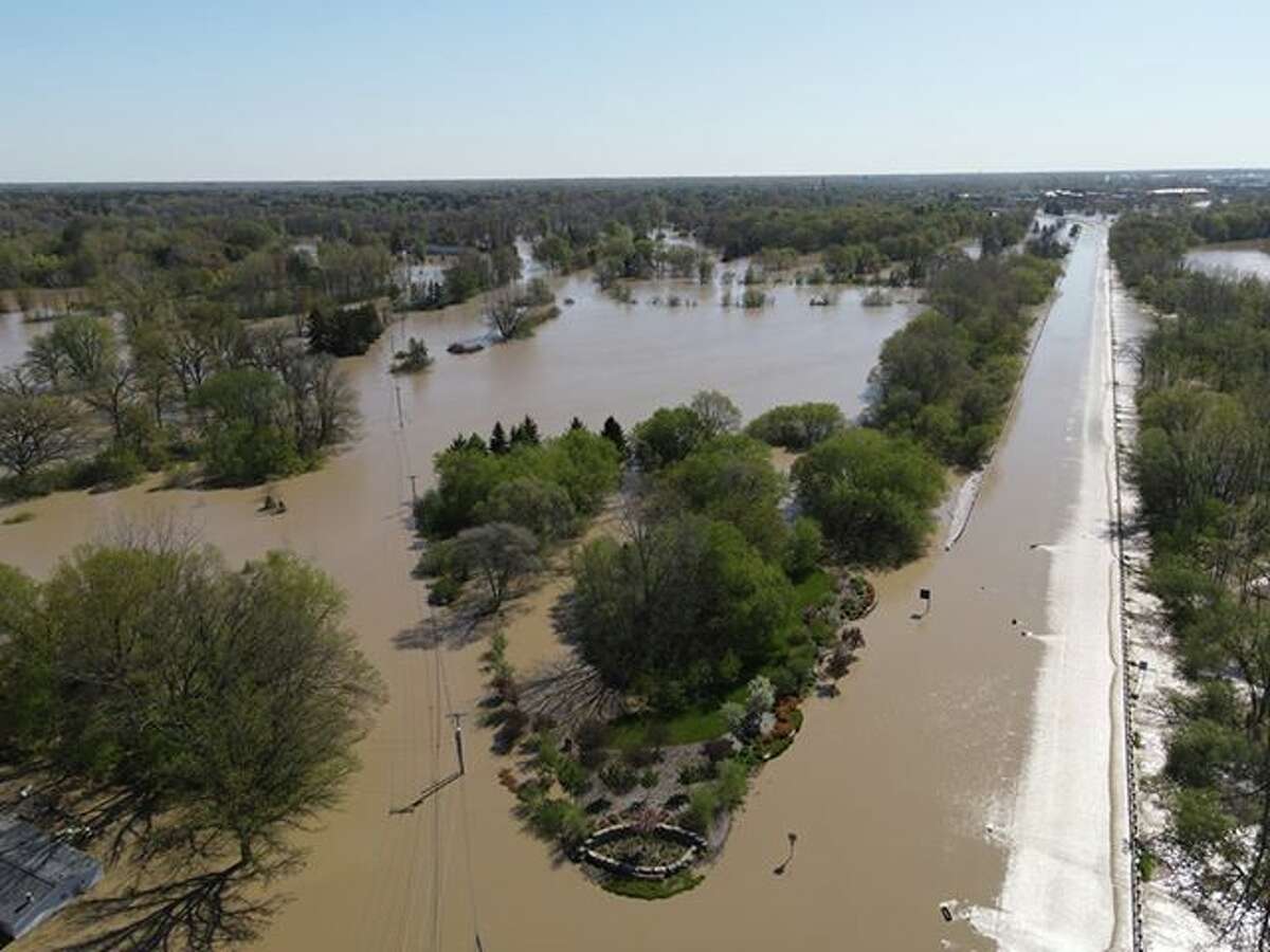 Midland residents feel impact of flooding following dam failure