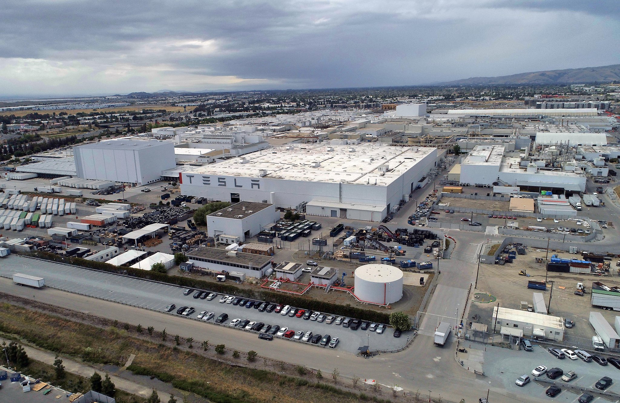 Tesla’s Fremont factory reported hundreds of coronavirus cases after reopening in May, records show
