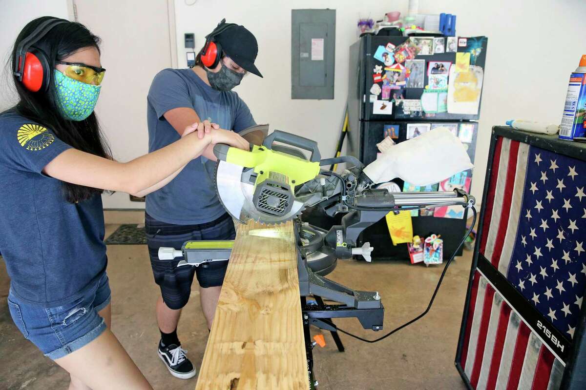 Out of the coronavirus pandemic, two San Antonio high schoolers learn