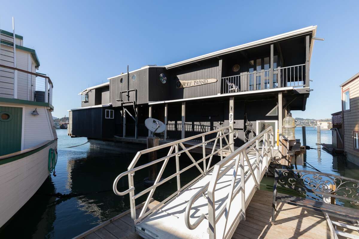 The home has long been "the heart of Main Dock, hosting seasonal gatherings and dock parties." The large floating dock berthed a 32’ powerboat for 30 years that current owners used to transport family and friends directly from the back door up to the Sacramento Delta, listing agent Steve Sekhon told SFGATE.