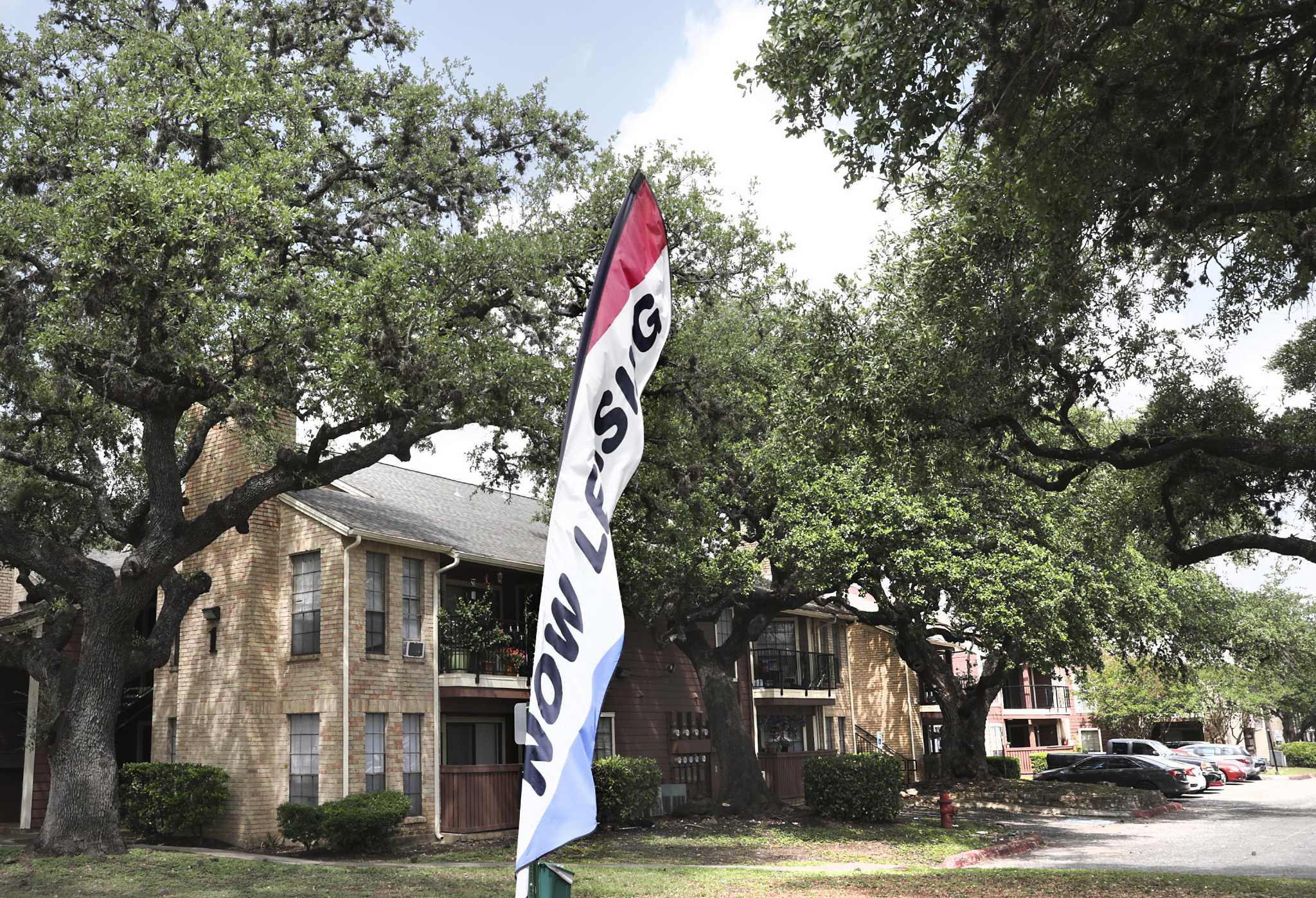 Report: Pandemic changes prompting some San Antonio renters to move from downtown to suburbs - Vimarsana News